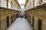 Wo die Angeklagten der Nürnberger Prozesse auf ihr Urteil warteten - die Führungen durch das historische Zellengefängnis waren sehr gefragt (Tag der offenen Tür in Nürnberg, 22. Mai 2014)